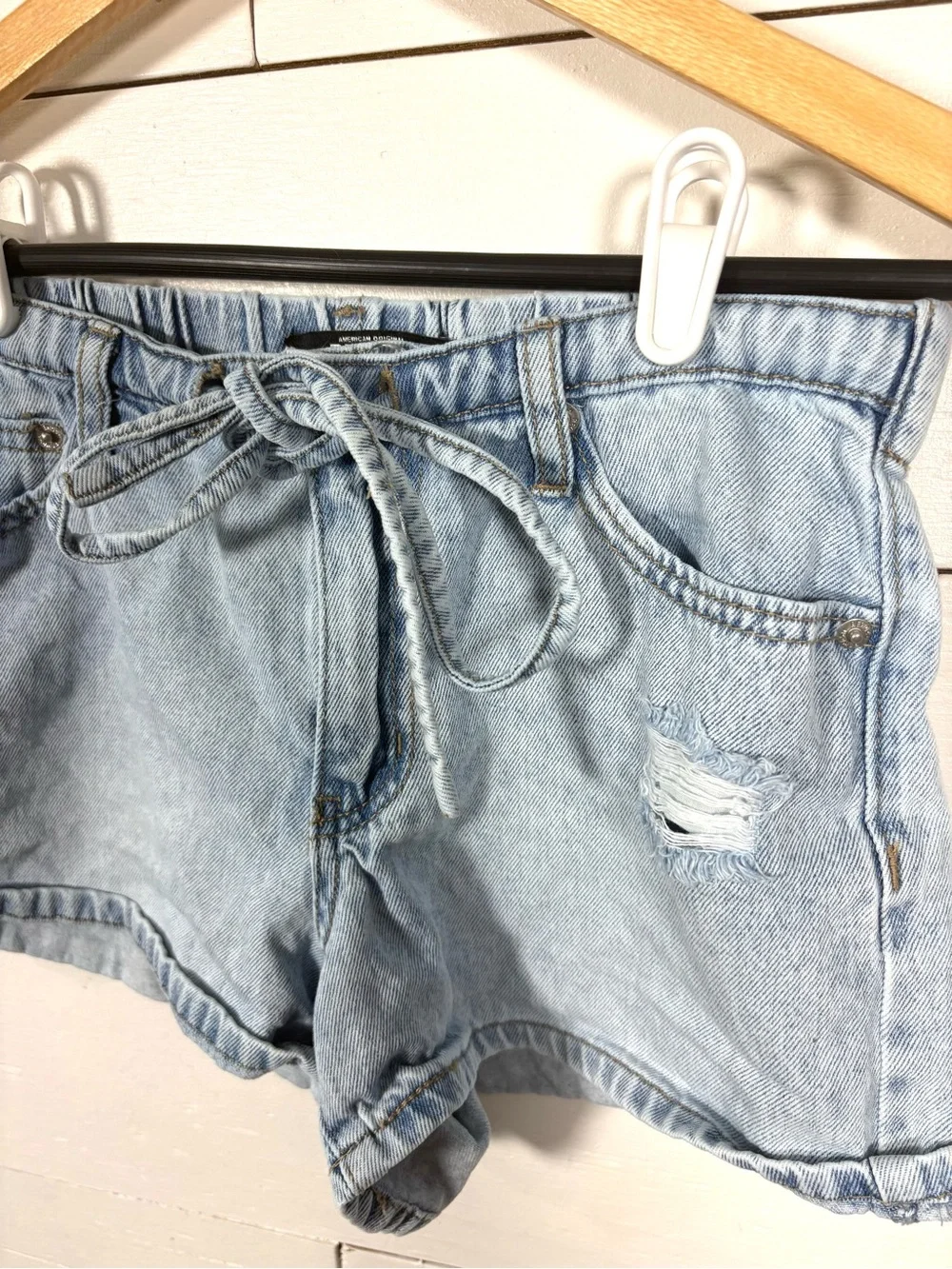 Rewash Womens 1/25 Light Wash Distressed Denim Shorts Tie Waist Cuffed